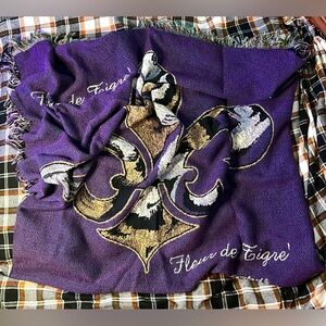 Purple Fleur de Tigre Blanket